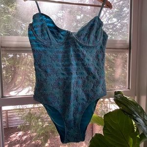 Lonely Daisy One Piece